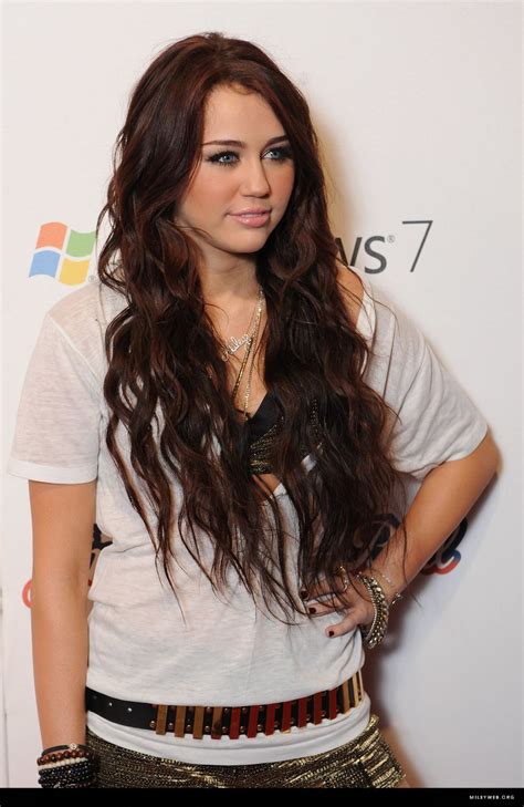 Miley Cyrus - young hollywood stars Photo (25163635) - Fanpop