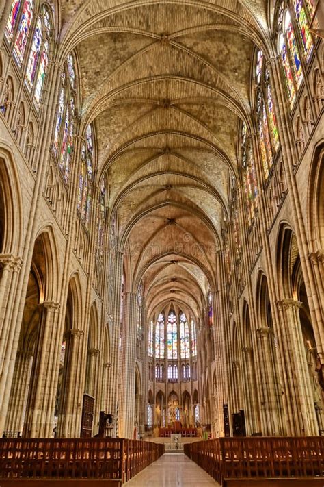 Cathedral Basilica Of Saint Denis Nave Interior Stock Image - Image ...