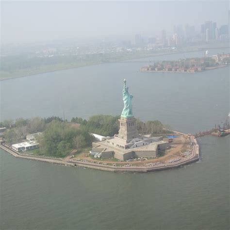 Helicopter Tour of New York City | Statue of Liberty photo b… | Flickr