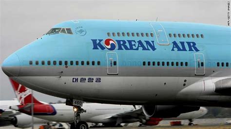 South Korea demands Tokyo withdraw ban on its airline - CNN.com