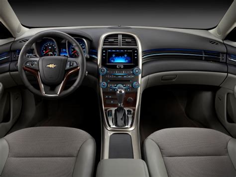 2013 Chevrolet Malibu Pictures: Eco interior | U.S. News & World Report