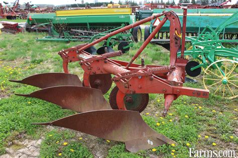 Kverneland 3ph 3 furrow Plow for Sale | Farms.com