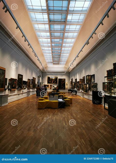 Nottingham Castle Art Gallery Editorial Image - Image of symmetry ...