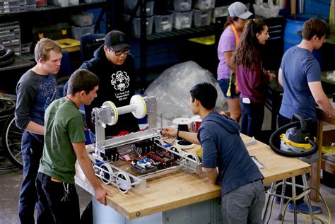 This local high school robotics team is on its way to a world competition | Education | tucson.com