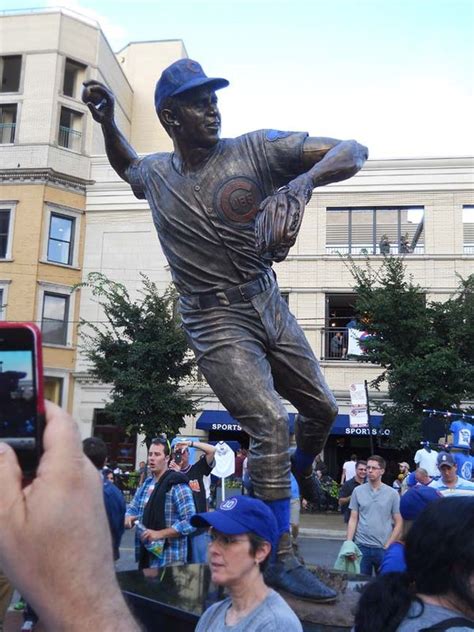 Ron Santo statue: great job! - Cubby-Blue