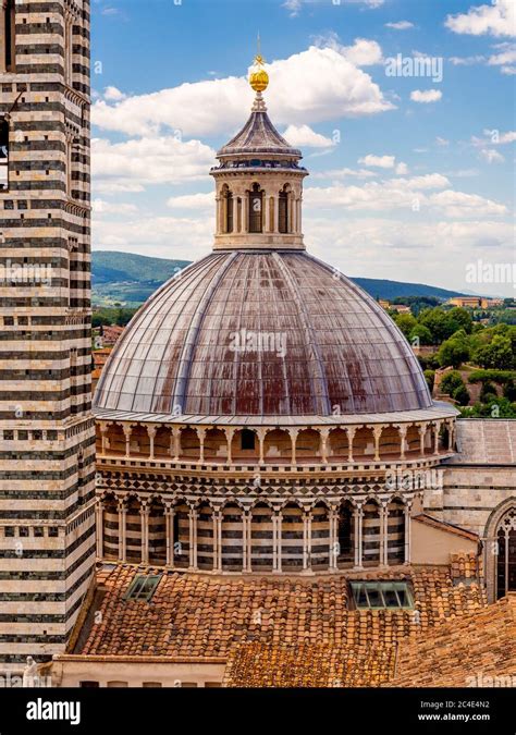 Siena cathedral dome hi-res stock photography and images - Alamy