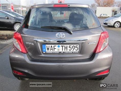 2011 Toyota Yaris 1.33 Life & Vision with rear view camera - Car Photo and Specs