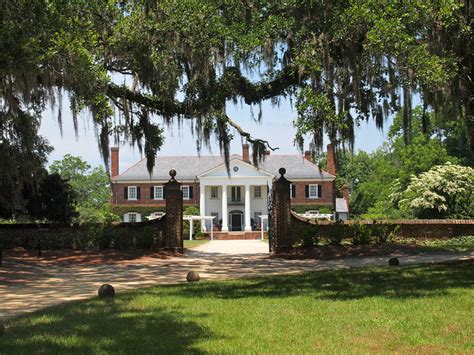 Plantation Tour: Visiting Boone Hall Plantation in South Carolina