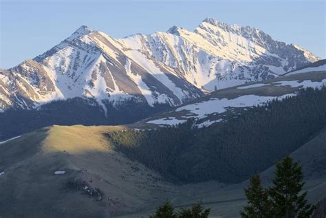 25 Most Beautiful Mountains in Idaho for a Day Trip