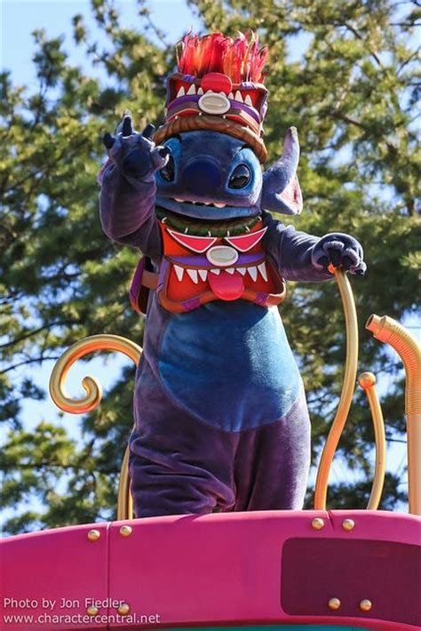 Stitch | Disney world parade, Disney parade, Disney characters costumes