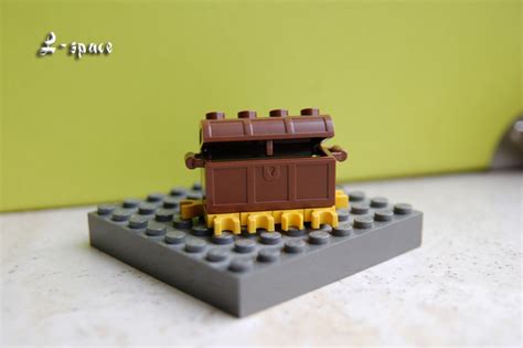 Rincewind and the Luggage - Minifig Customisation Workshop - Eurobricks Forums