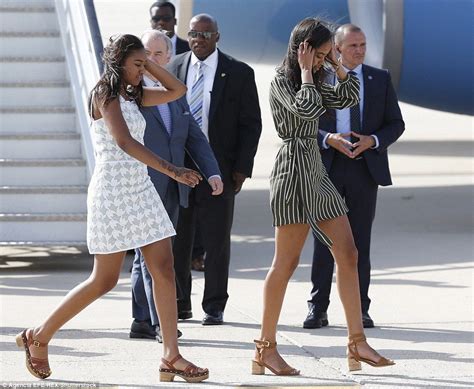 Michelle Obama and her daughters Malia and Sasha step out in Madrid | Malia obama, Malia and ...