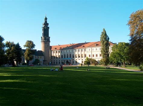 File:The Grand-Ducal Palace, Weimar.jpg - Wikimedia Commons