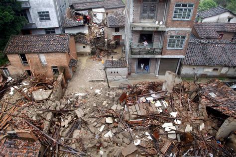 Nine dead in China as remnants of super typhoon Nepartak strike - Ubiq TV | English News Channel