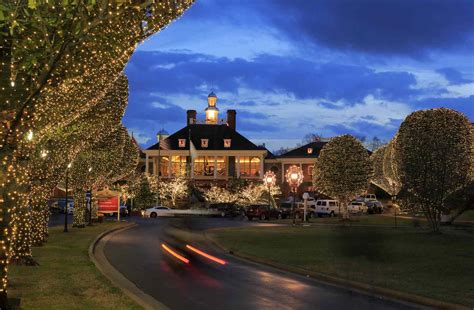 Christmastime Fun at Opryland in Nashville