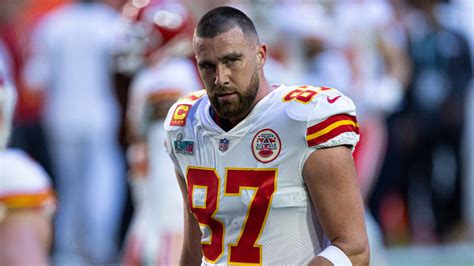 Chiefs get surprising Travis Kelce injury update | Yardbarker