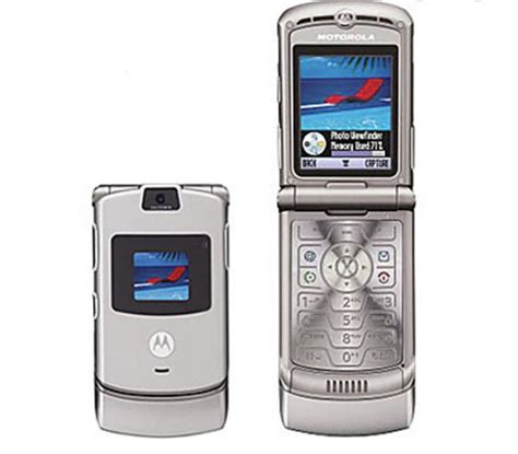 Motorola Razr v3 - sooo mid-2000s : nostalgia