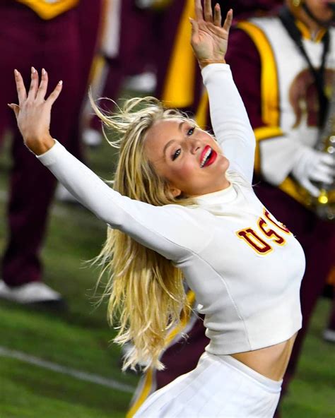 @usc_cheerleaders • Instagram photos and videos | Hot cheerleaders ...