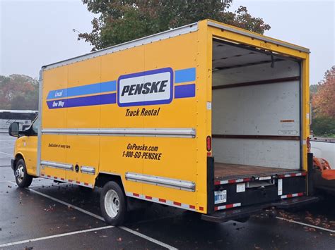 Penske 16ft Truck Rental: Optimal Capacity & Benefits