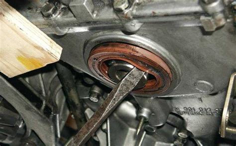 Rear Main Seal Leak Symptoms And How to Diagnose