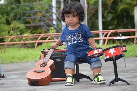 Baby rockstar, Rockstar photoshoot, Baby with guitar, Baby one year photoshoot, Rockstar b ...