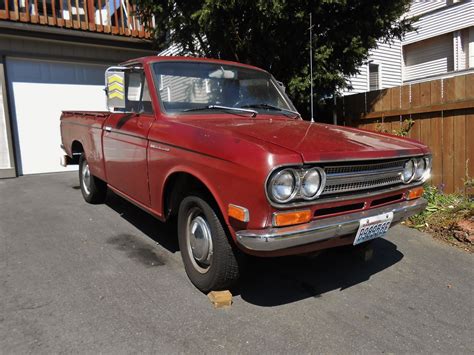 Seattle's Parked Cars: 1972 Datsun 521 Pickup