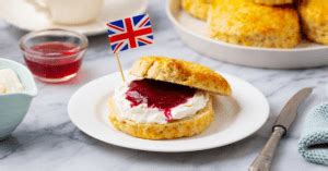 24 Traditional British Desserts - Insanely Good