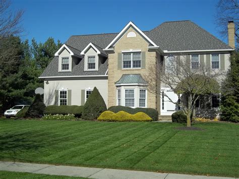 Installation of CertainTeed Landmark Driftwood Shingles in Mentor, Ohio ...