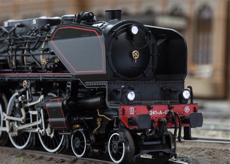 SNCF Class 241-A Express Train Steam Locomotive - Europe's Largest! | Märklin