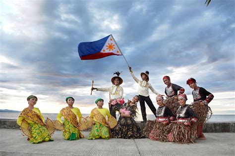 Dipolog City marks 'Pagsalabuk Festival' | Philippine News Agency