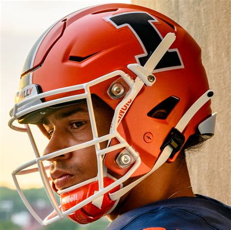 Illinois - HELMET HISTORY