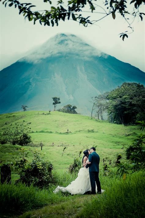 TOP 8 COSTA RICA WEDDING LOCATIONS - Toh Gouttenoire destination wedding photographer