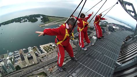 CN Tower - Edgewalk (360 meters). My experience! - YouTube