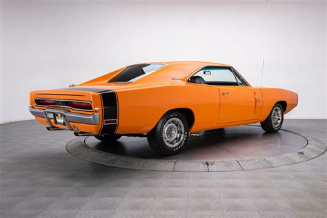 This 1970 Dodge Charger R/T Is Vintage Detroit Metal in Tip-Top Shape ...