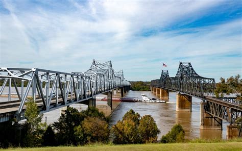 Vicksburg, MS - A Look At The Mighty River - Ellis DownHome