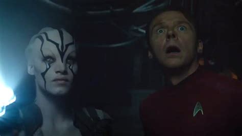 Star Trek Beyond trailer shows new aliens, returning cast, Enterprise ...