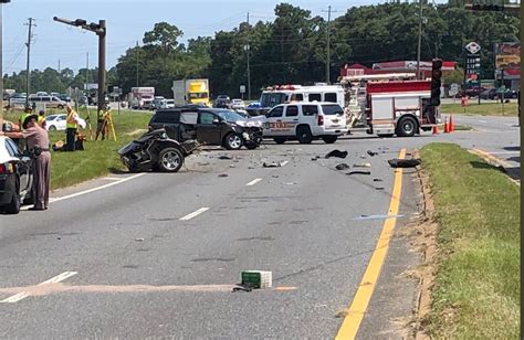 BREAKING: 2 killed, 3 injured and car torn in half during Florida in traffic accident | WTVC