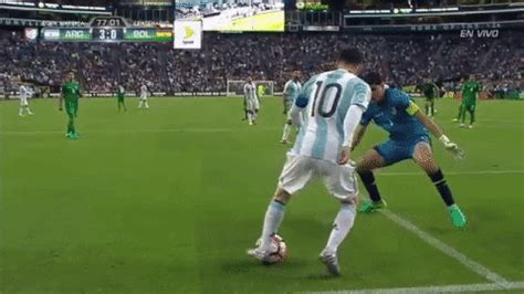 Messi GIF - Find & Share on GIPHY | Lionel messi, Messi, Messi soccer