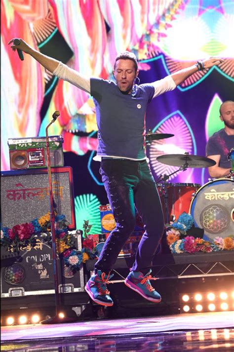 Coldplay’s Halftime Show At Super Bowl 2016 — Chris Martin & Co. Rock ...