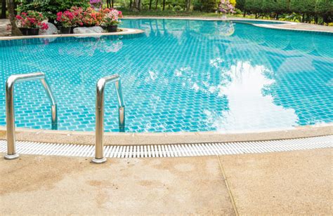 5 Tips for Understanding the Pool Resurfacing Process