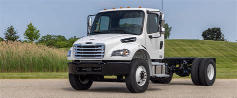 M2 106 Plus Specs | Freightliner Trucks