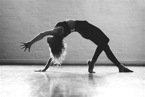 Yoga photographers | London | Helen | Heather Neilson Photography