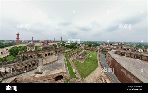 The Lahore Fort, Lahore Pakistan Build by Mughal Emperors Lahore Fort ...