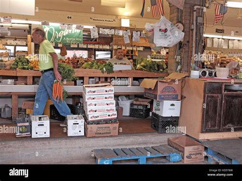 Westside market cleveland ohio hi-res stock photography and images - Alamy