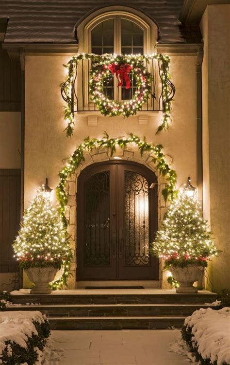 25 Amazing Outdoor Christmas Decorations - Feed Inspiration