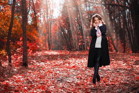 Young Girl In Autumn Forest Photo Background And Picture For Free Download - Pngtree