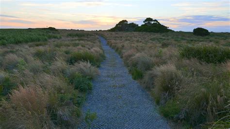 Walking track on the Nut, Stnaley | A large extinct volcanic… | Flickr