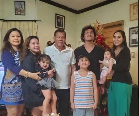 Duterte celebrates New Year with family in Davao City