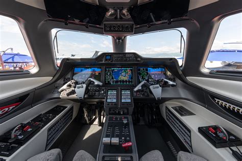 Embraer Phenom 100 Cockpit