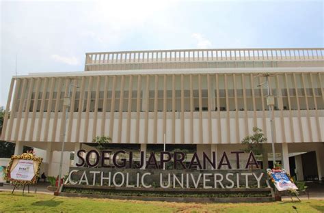 Soegijapranata Catholic University jadi Brand Baru Unika.